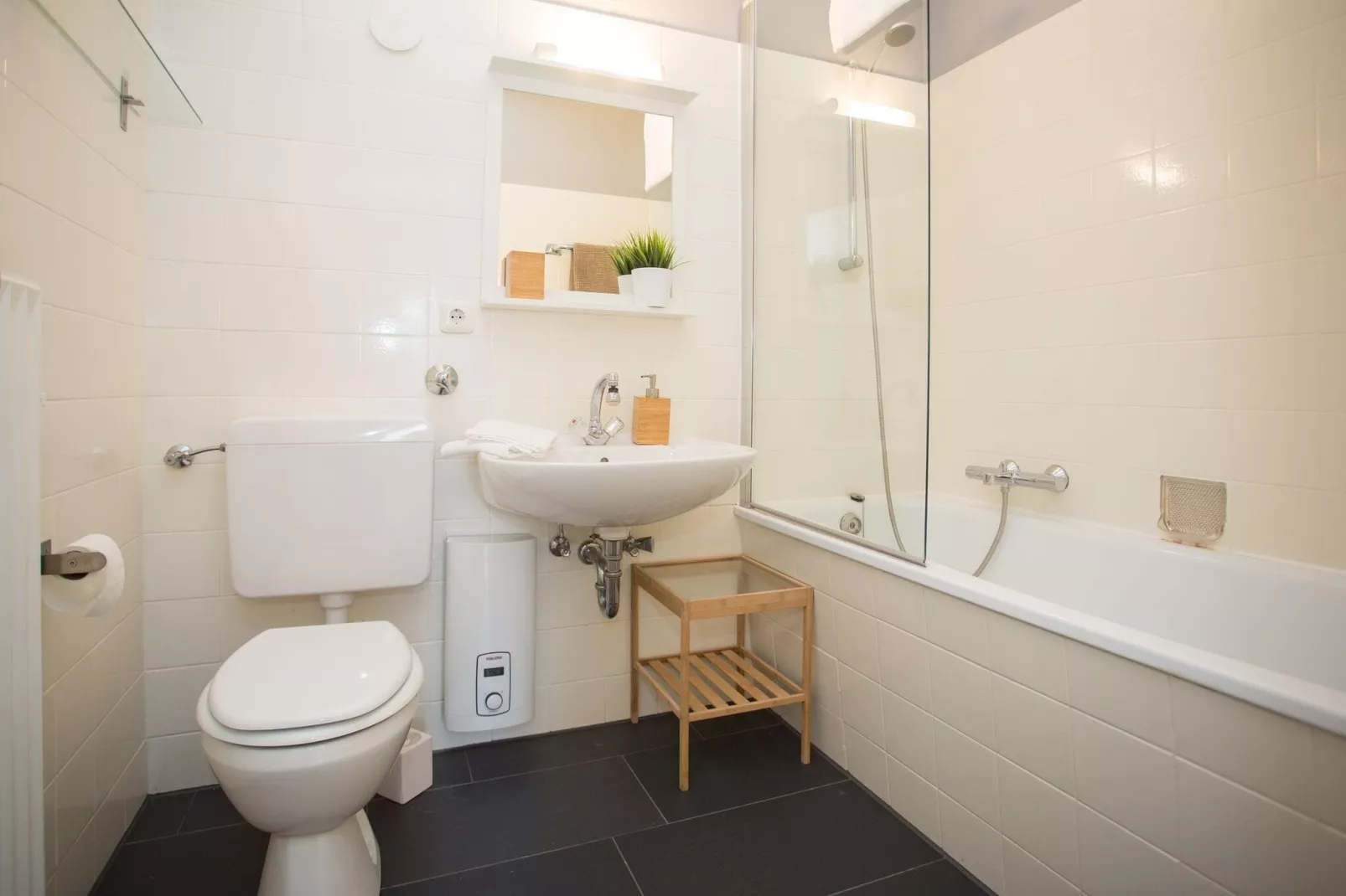 Burgstraße 15-B-Bathroom