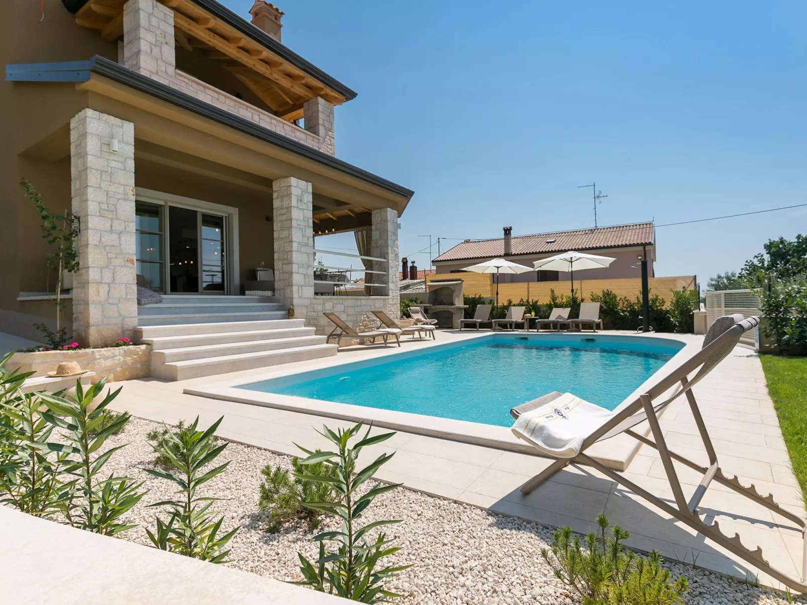 Villa Mikela-Outside