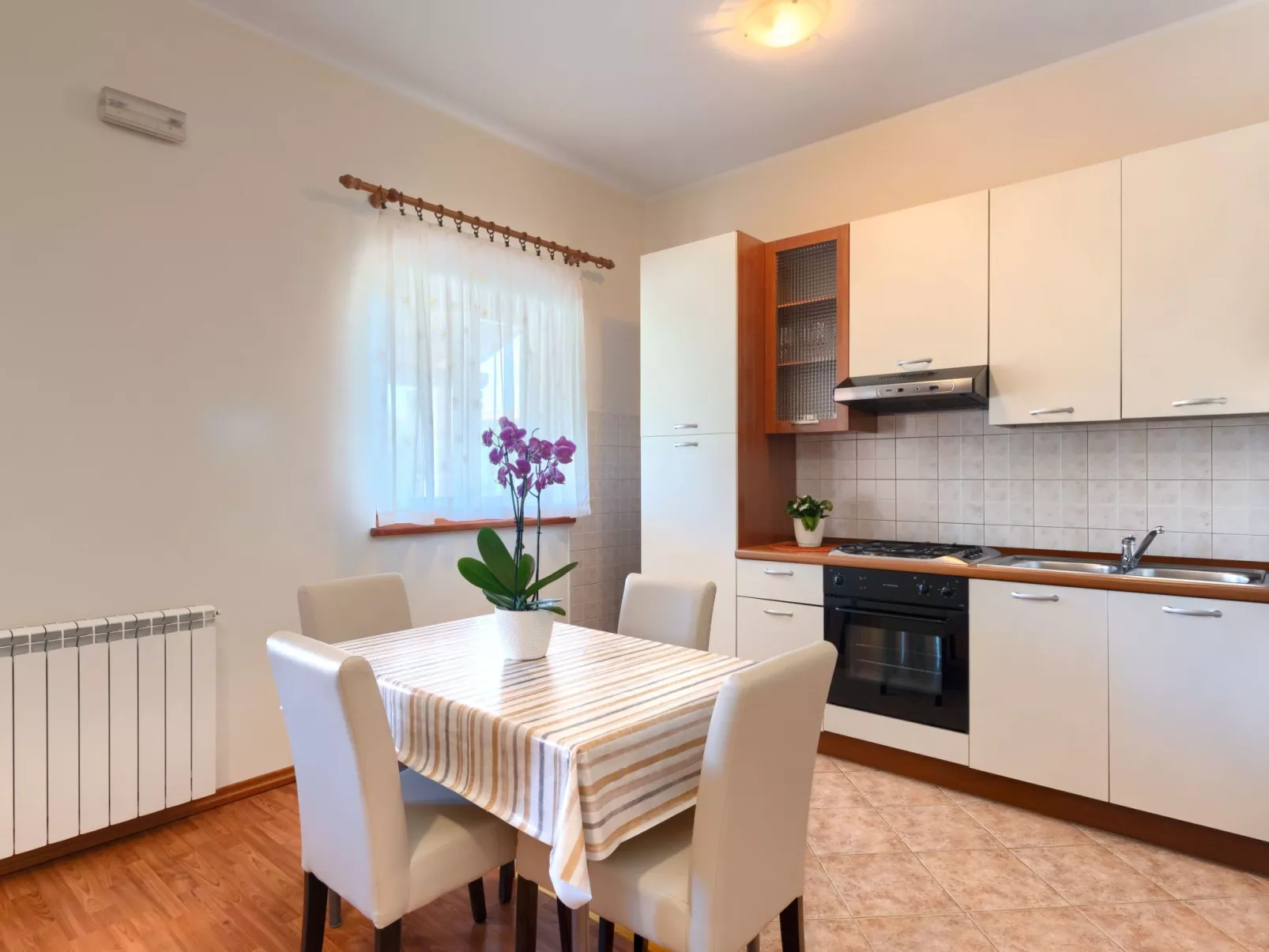 Casa Parenzana in Vizinada-Image-tags.info