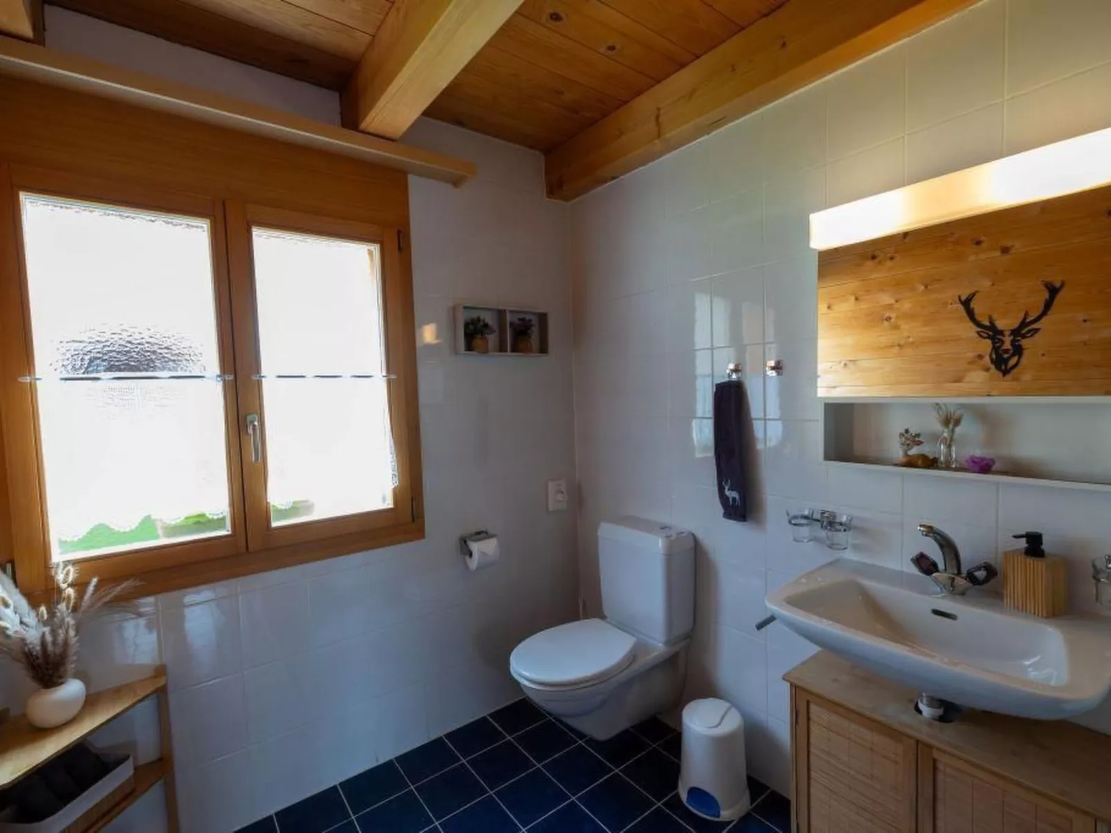 Mit Indoorrutschbahn-Drinnen