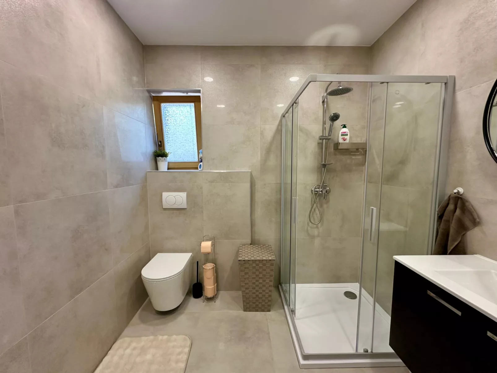 Gesamte Wohnung in Dramalj mit Terrasse und Grill-Drinnen