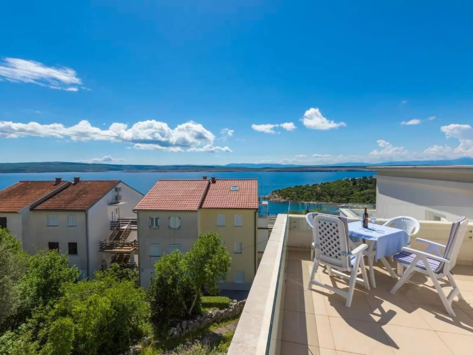 Appartement in Dramalj mit Eigenem Balkon-Draußen