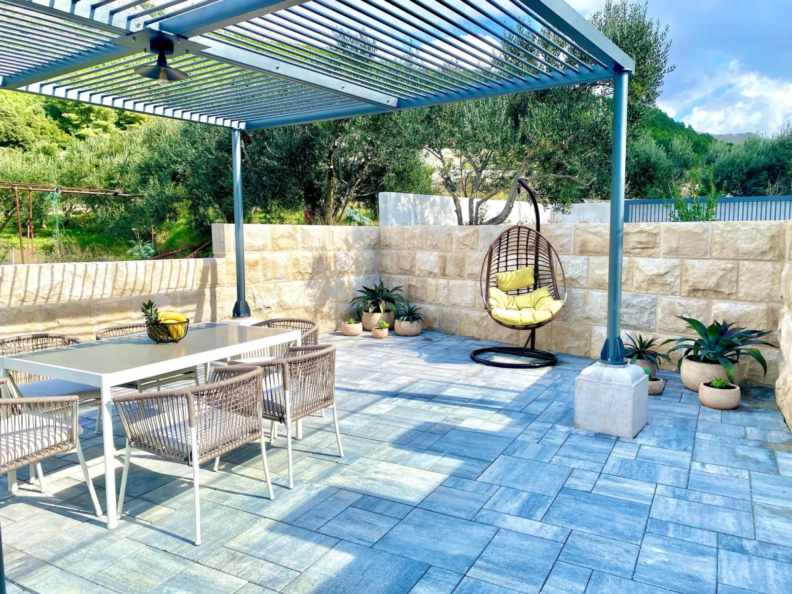 Villa mit beheiztem Infinity-Pool und Massagedüsen-Dehors