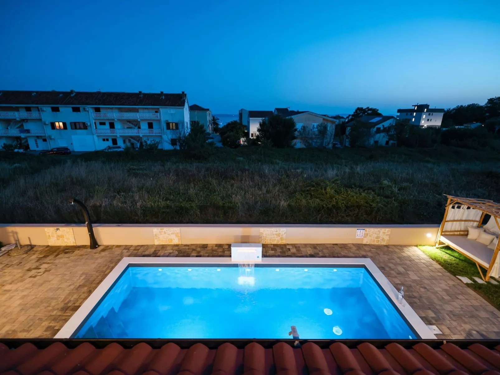 Villa mit beheiztem Pool in der Nähe des Meeres-TA Leut Agency-Outside