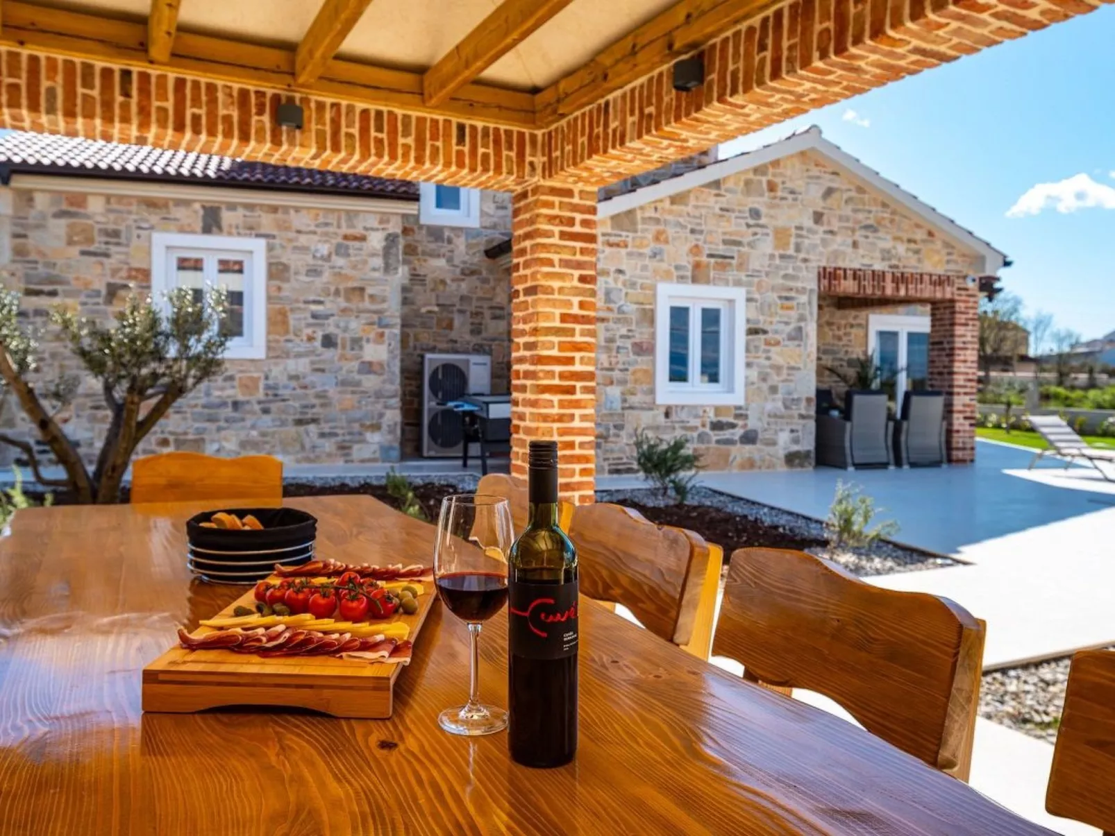 Dalmatinische Villa "Bocagnazzo" mit Pool-Draußen