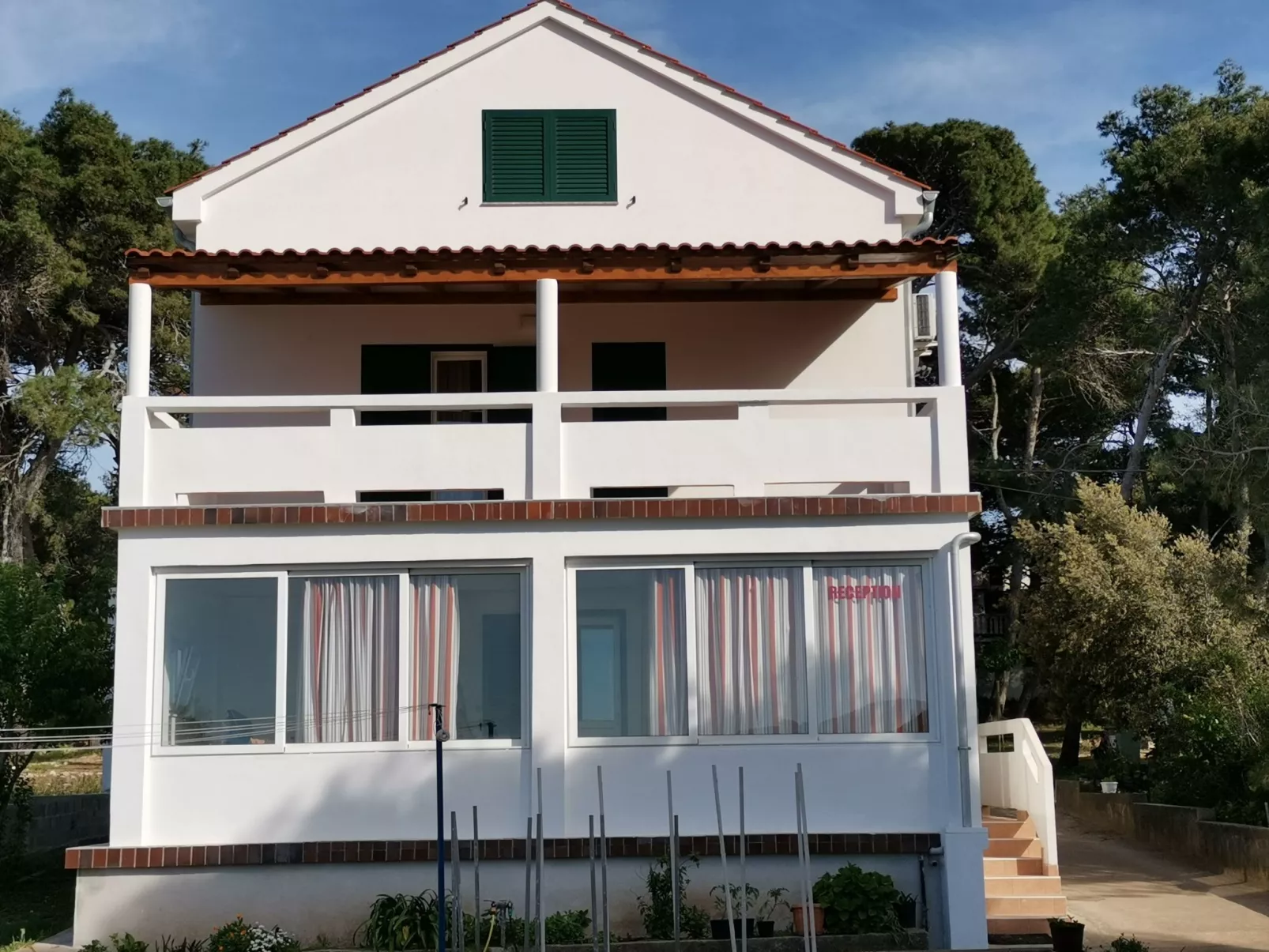 Wunderschöne Ferienwohnung in Ugljan mit Terrasse-Dehors