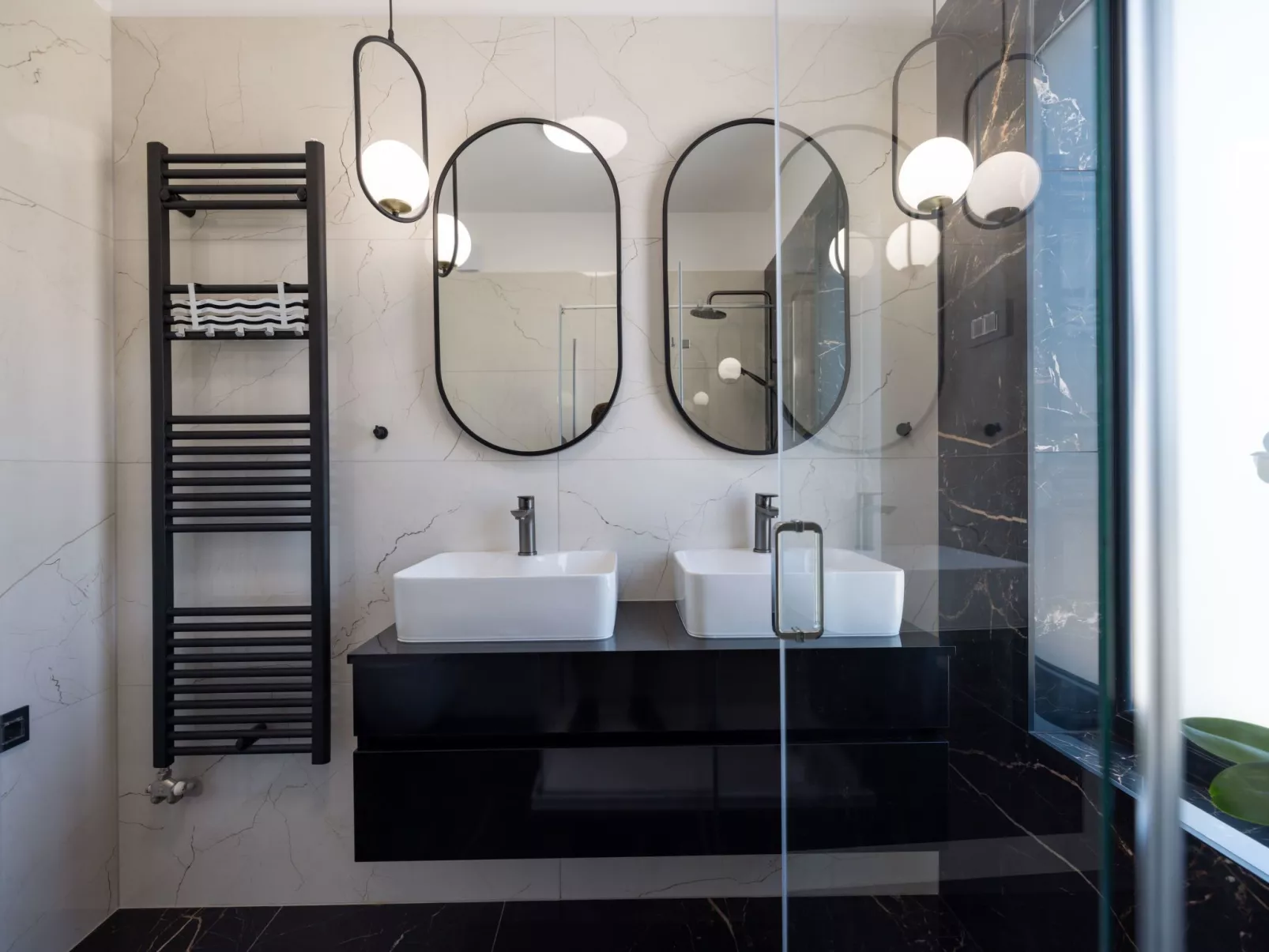 Villa Stellante mit privatem Pool und Meerblick-Drinnen