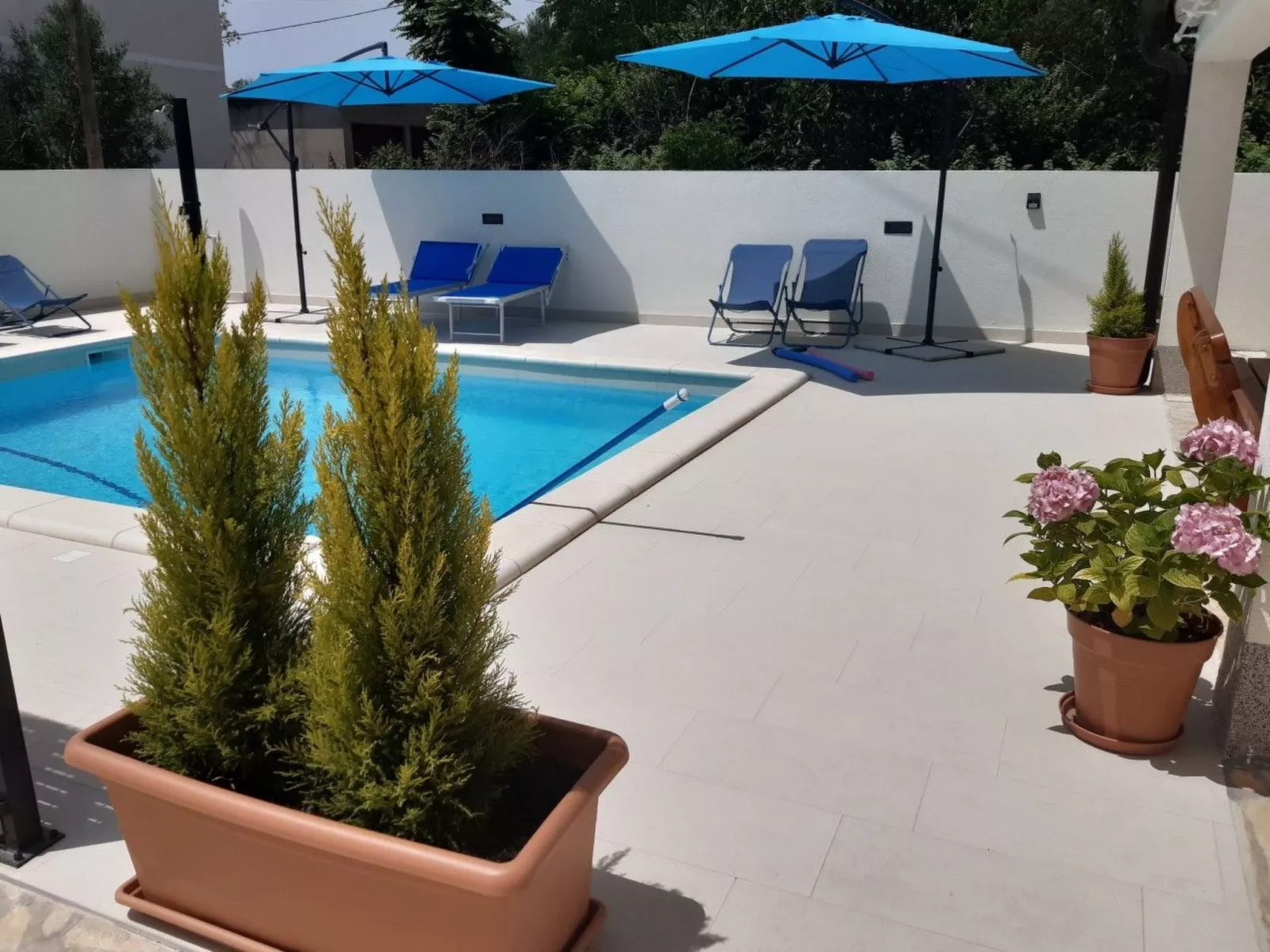 Luxuswohnung Bianca mit Pool-Outside