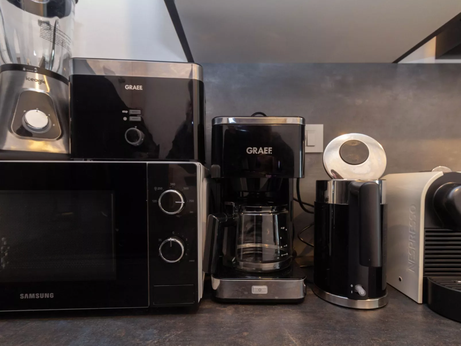 Wohnung mit Pool in Strandnähe -TA Leut Agency-Dedans