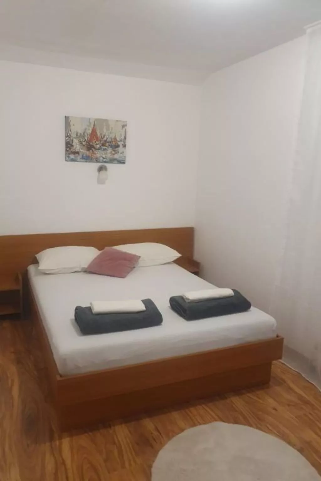 "Nikica" mit Blick auf das Meer-Inside