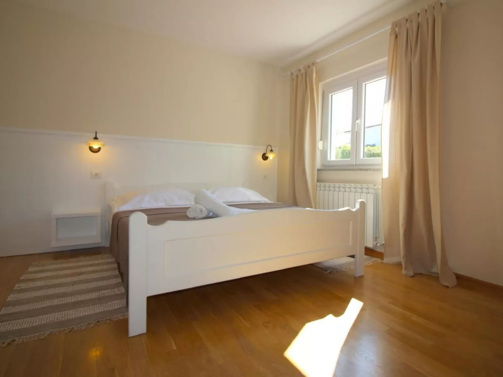 Paradiso 1 mit Pool-Image-tags.info