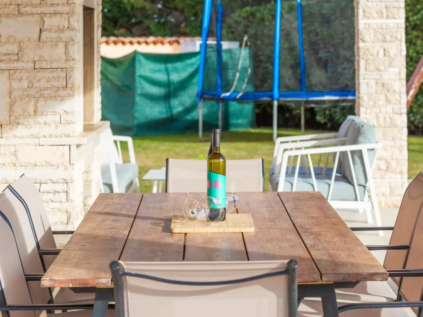 Villa Magica-Draußen