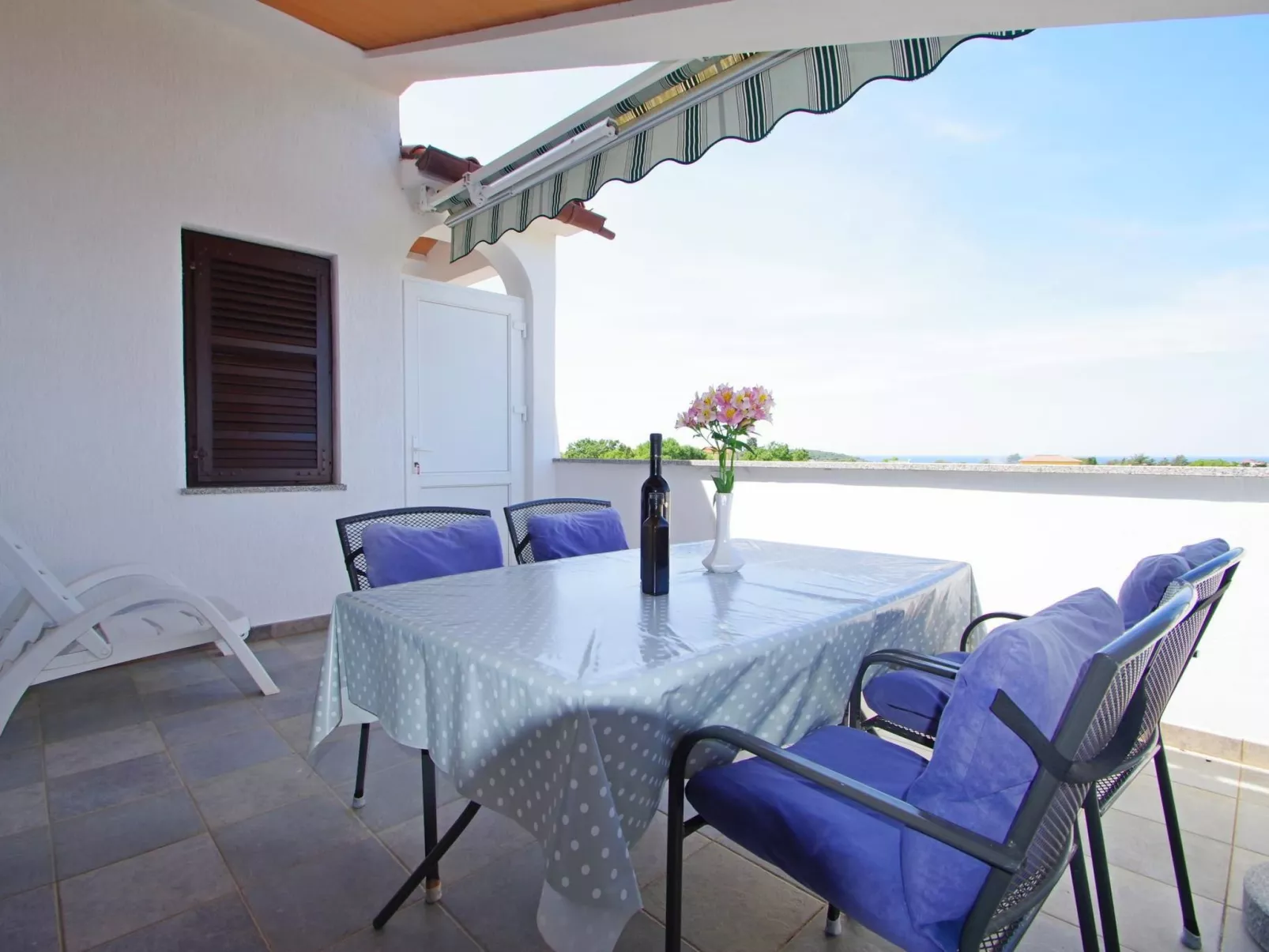 In Banjole mit Gemeinschaftspool-Outside