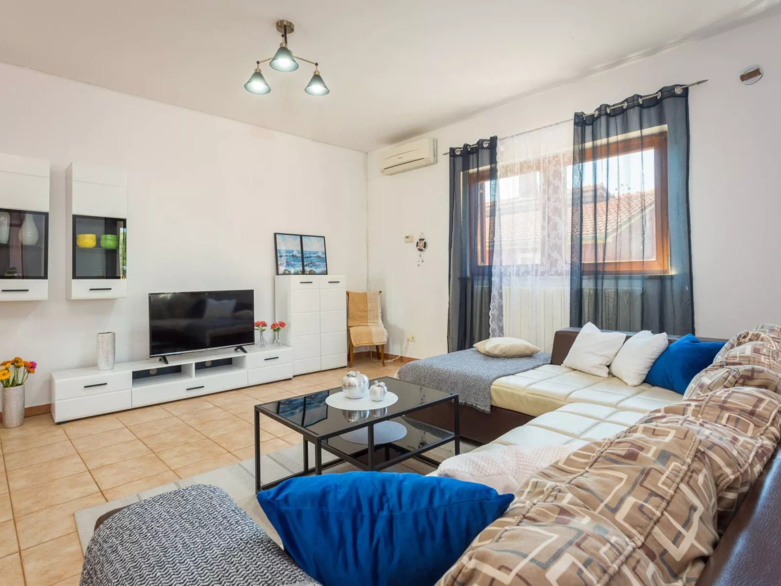 Ferienvilla "Ena"-Drinnen