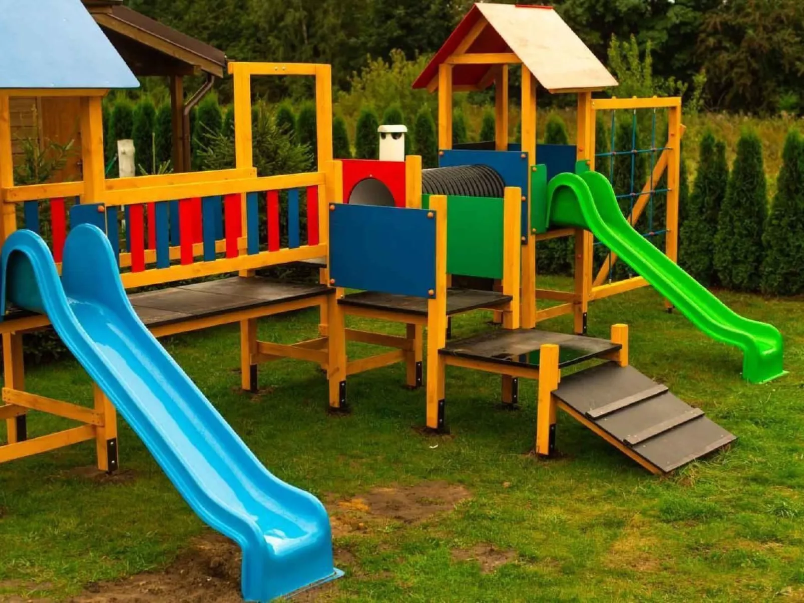 Modernes Ferienhaus in Biebrowo mit Grill, Garten und Terrasse-Dehors