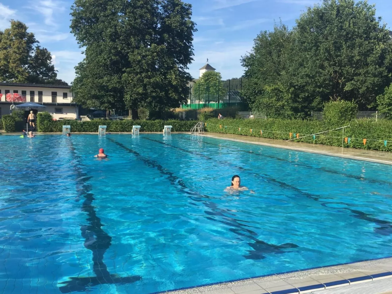 Berg- und Seeblick am Hillebachsee-Draußen