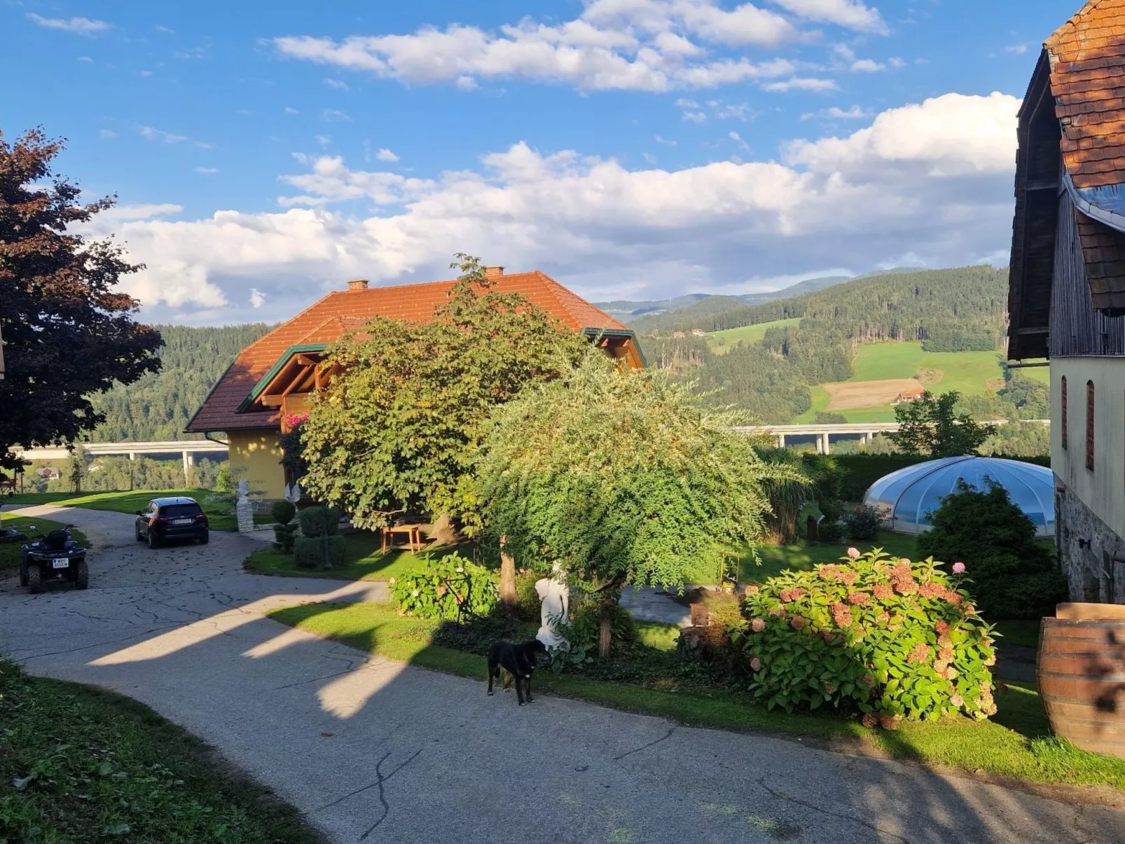 Bergbauernsuite-Outside