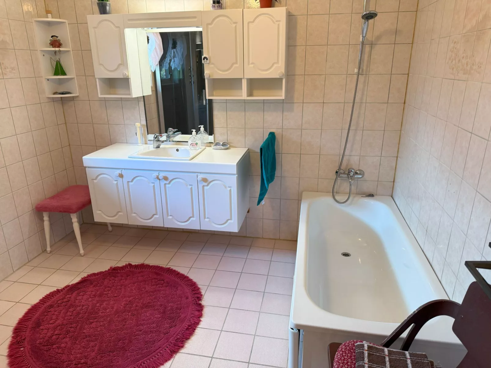 Stabben white House-Dedans