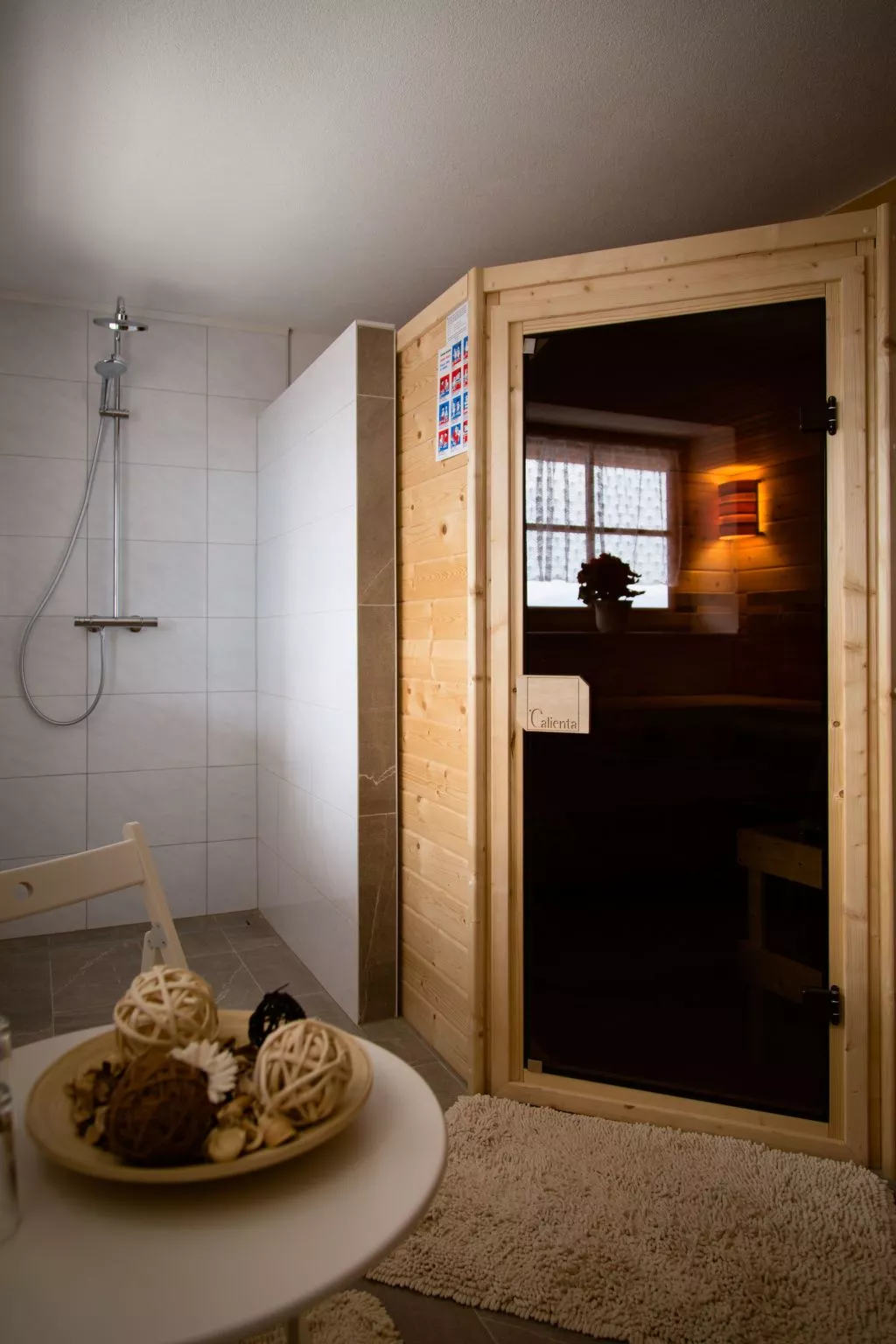 Alm-Ferienhaus-Drinnen