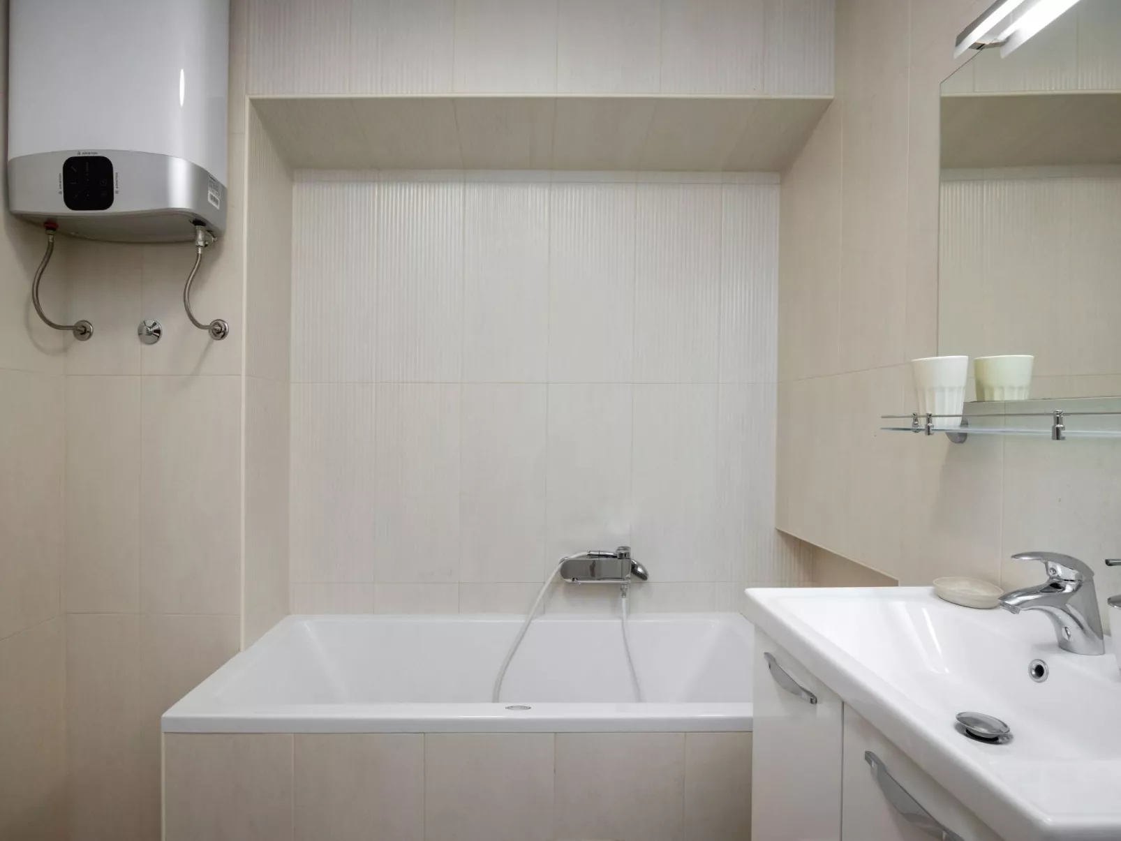 Maric mit Terrasse und Balkon-Image-tags.info