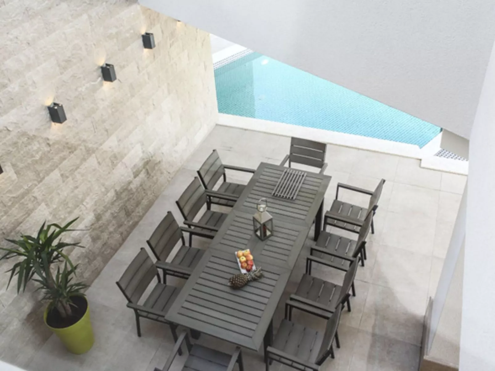 Luxusvilla Viola mit Pool, Sauna und Fitnessraum-Draußen