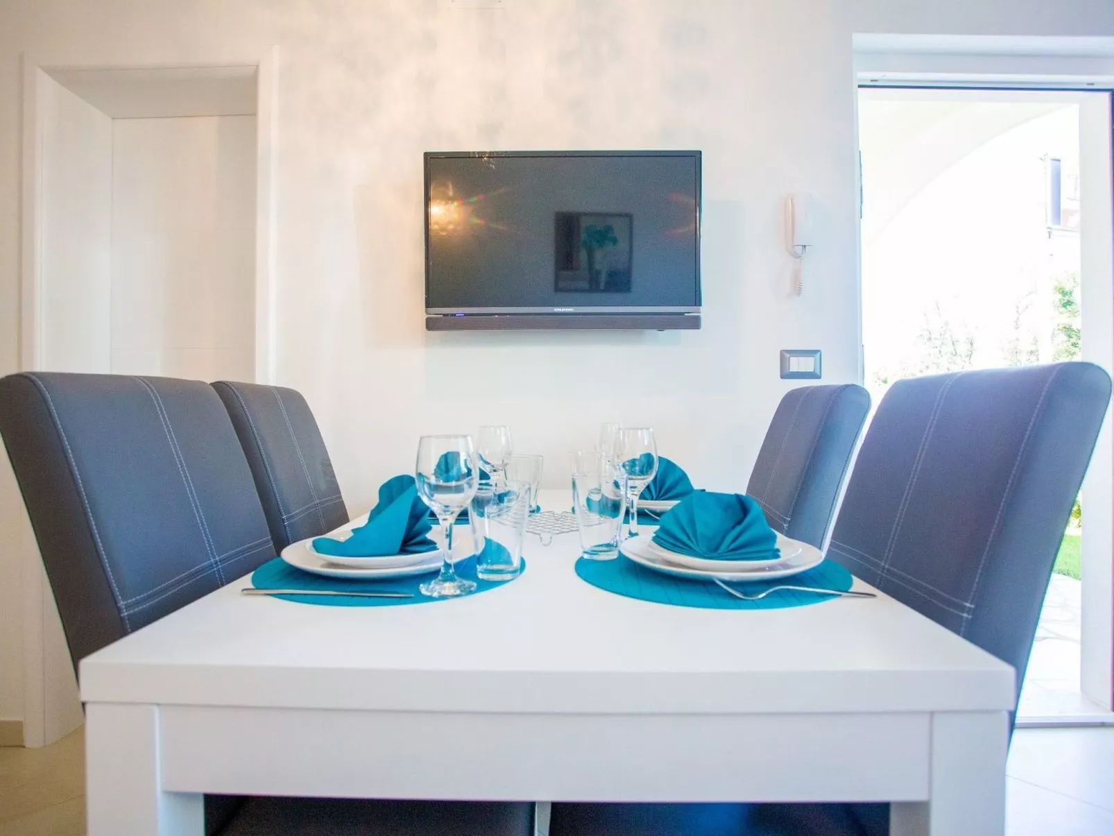 Residence Birikina 2-Image-tags.info