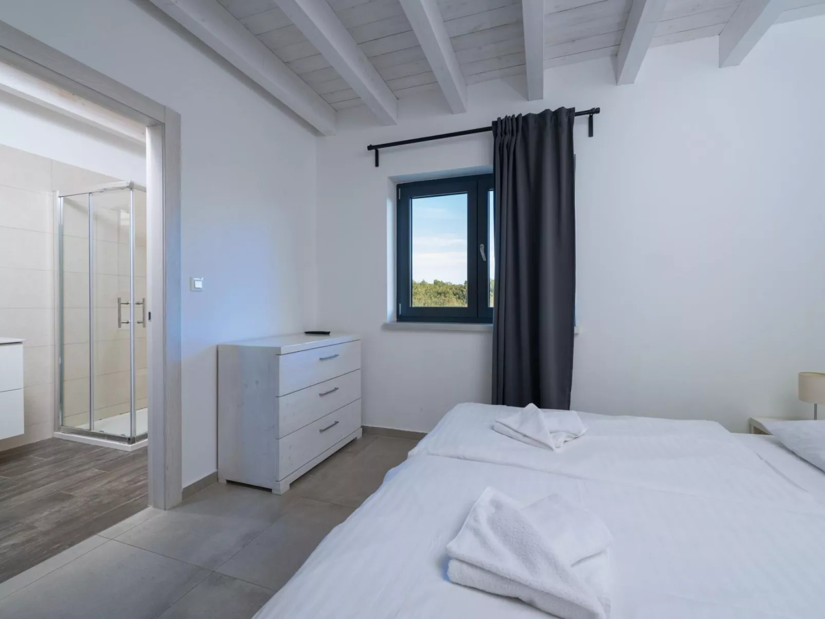 Villa Sole am Meer mit Pool, Sauna, Whirlpool-Drinnen