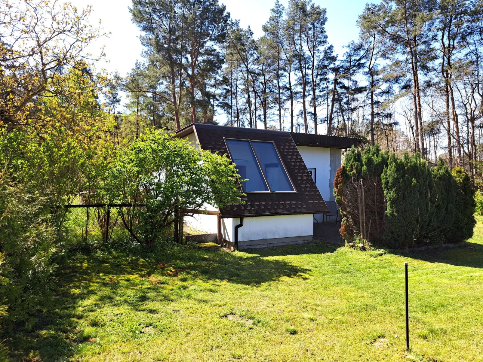 Mit Terrasse mitten im Grünen-Dehors