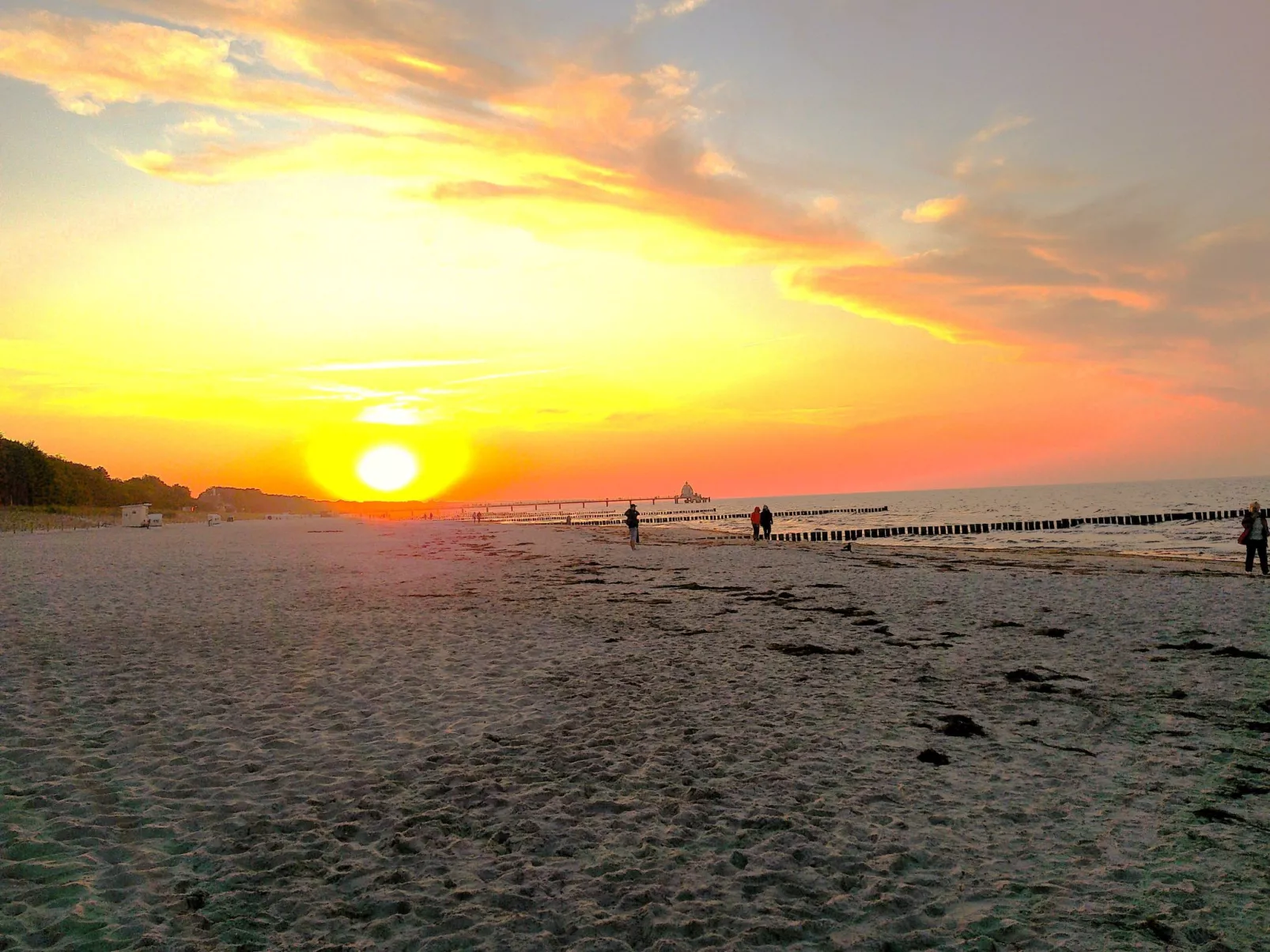 Kleine Ferienwohnung mit Garten und Terrasse-Draußen
