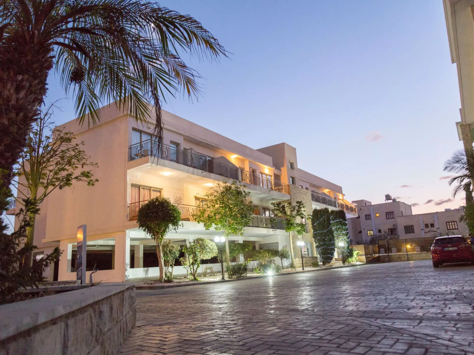 Mit Terrasse-Outside