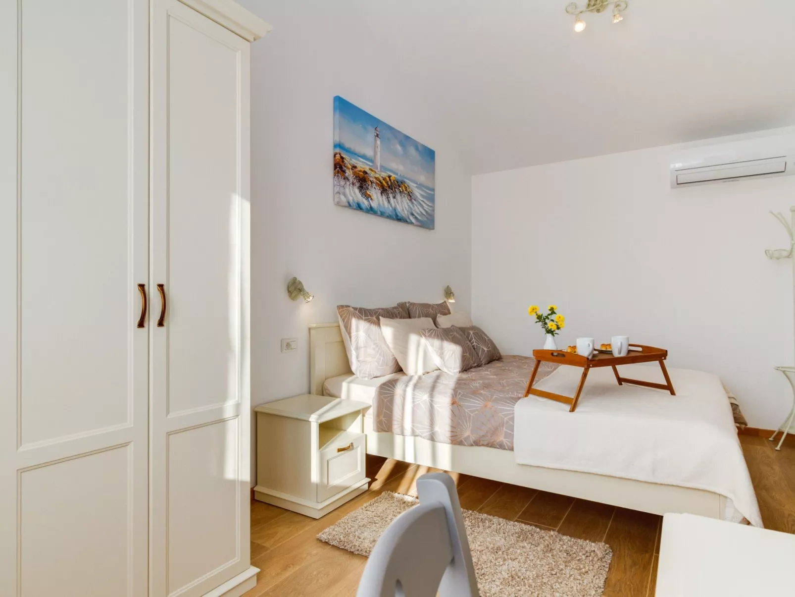 "Villa Nima" mit privatem Pool-Dedans