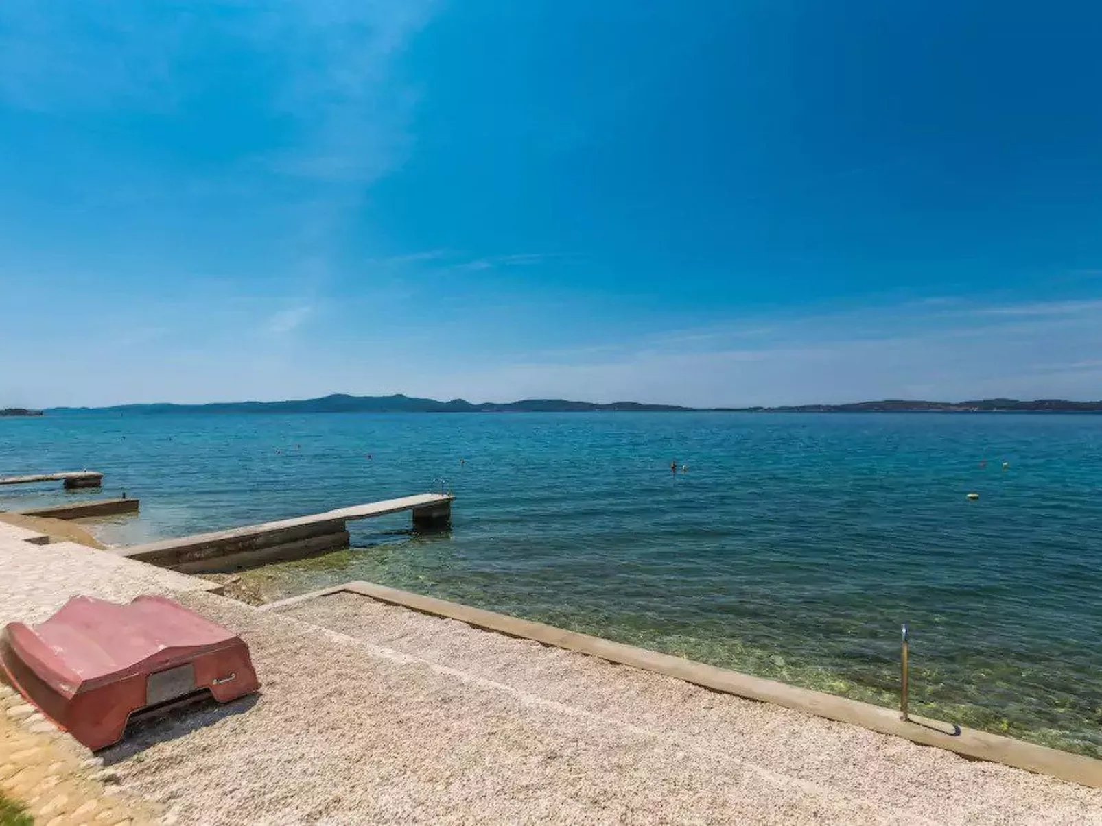 Wohnung mit Blick auf das Wasser-Dehors