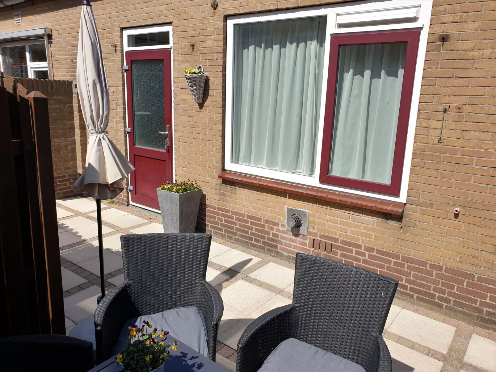 Sommerhaus in ruhiger Lage mit privatem Garten und Terrasse-Outside