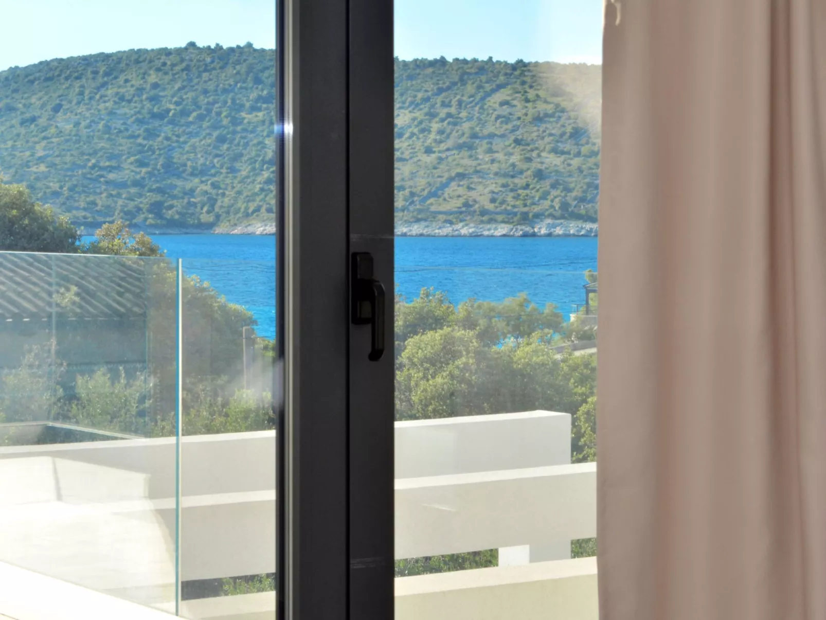 Haus in Dvornica mit privatem Parkplatz-Dehors