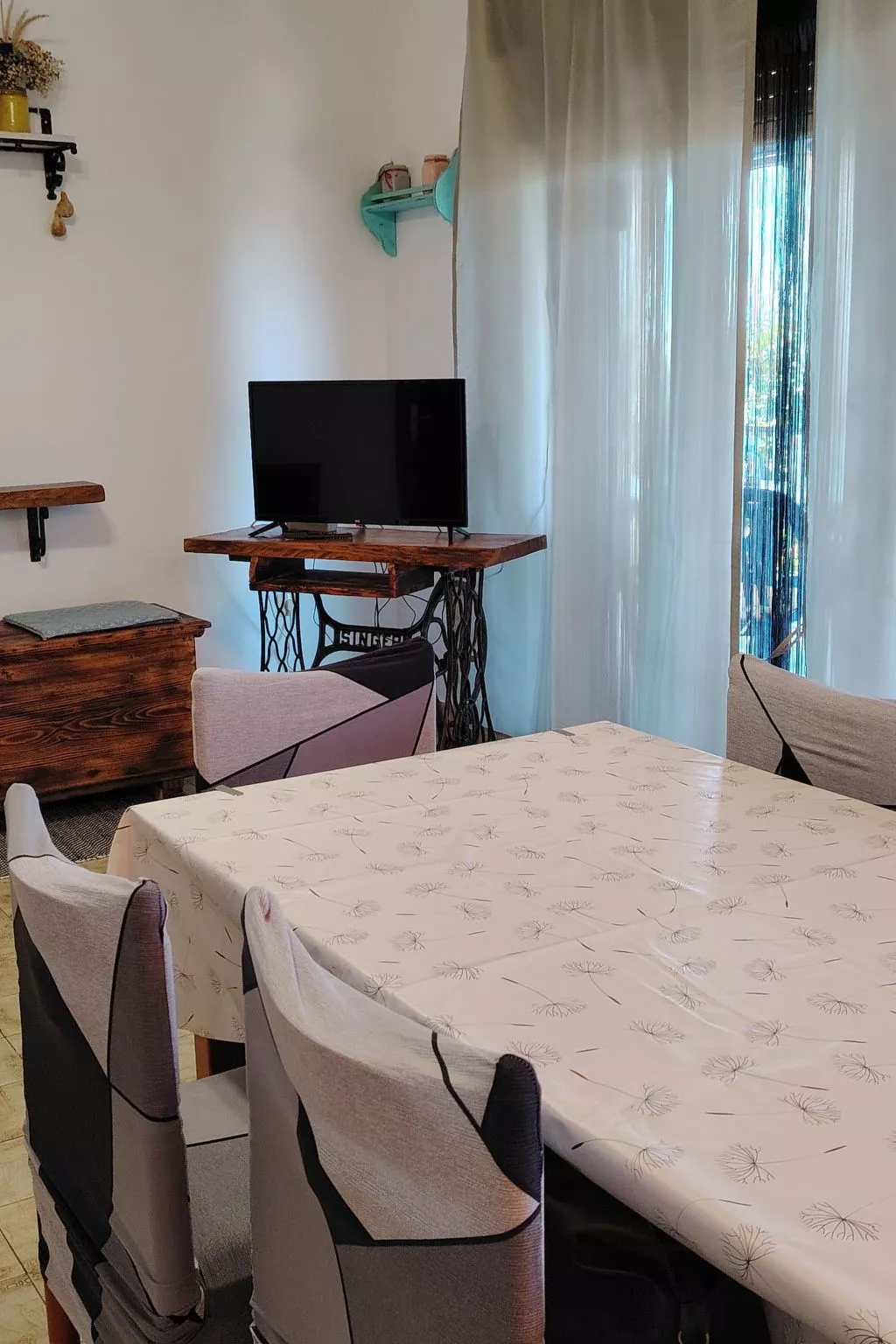 In Vir mit Terrasse und Garten-Image-tags.info