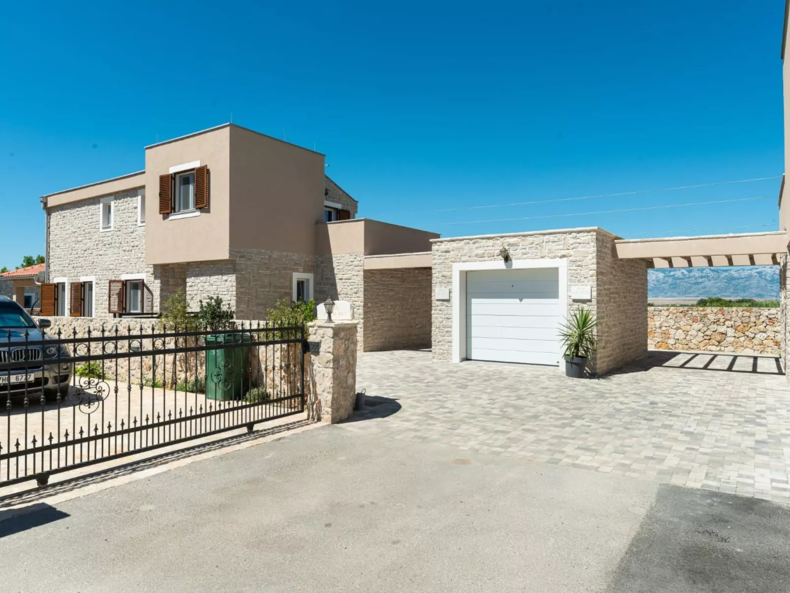 Villa Vid 03 mit beheiztem Pool -TA Leut Agency-Dehors