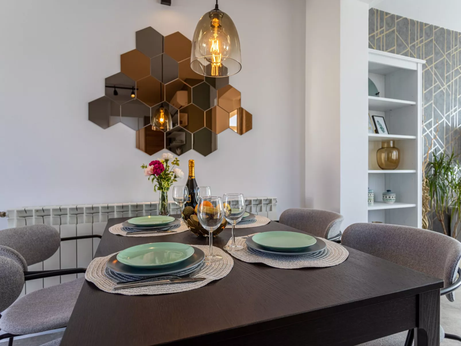 Gästezimmer Tina 6-Drinnen