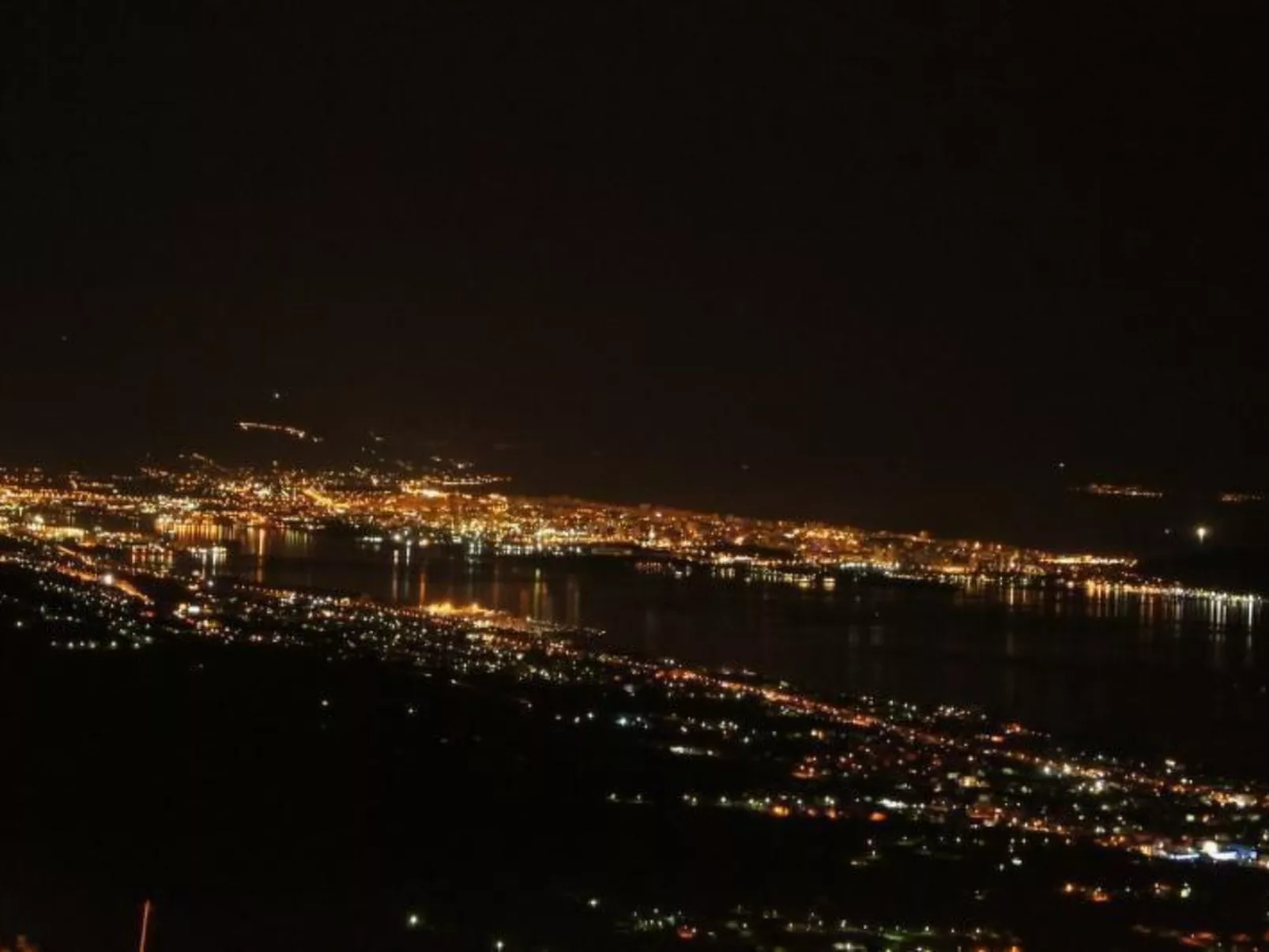 Wohnung mit Grill, Terrasse und Garten-Draußen