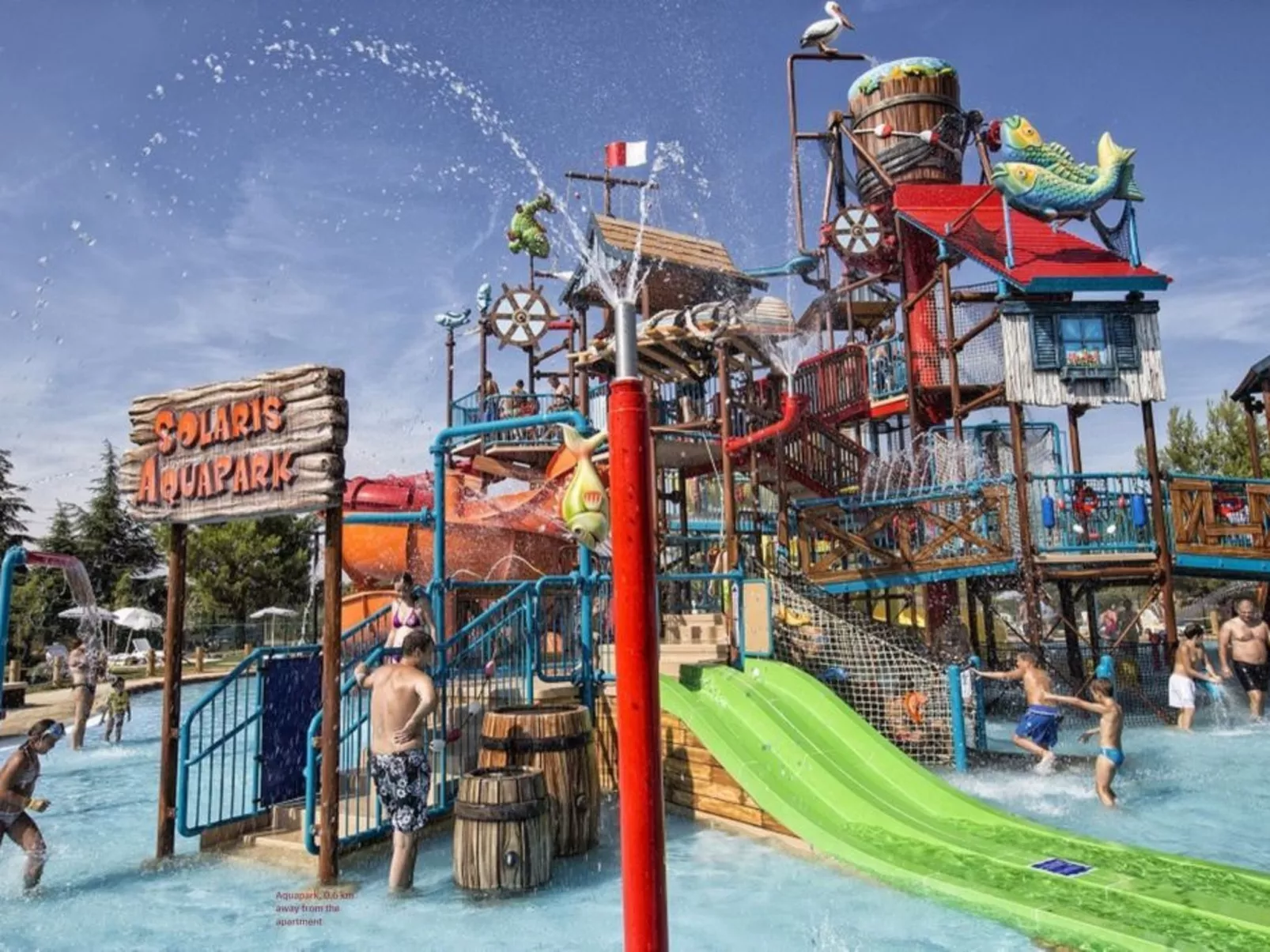 Appartement mit Balkon-Outside