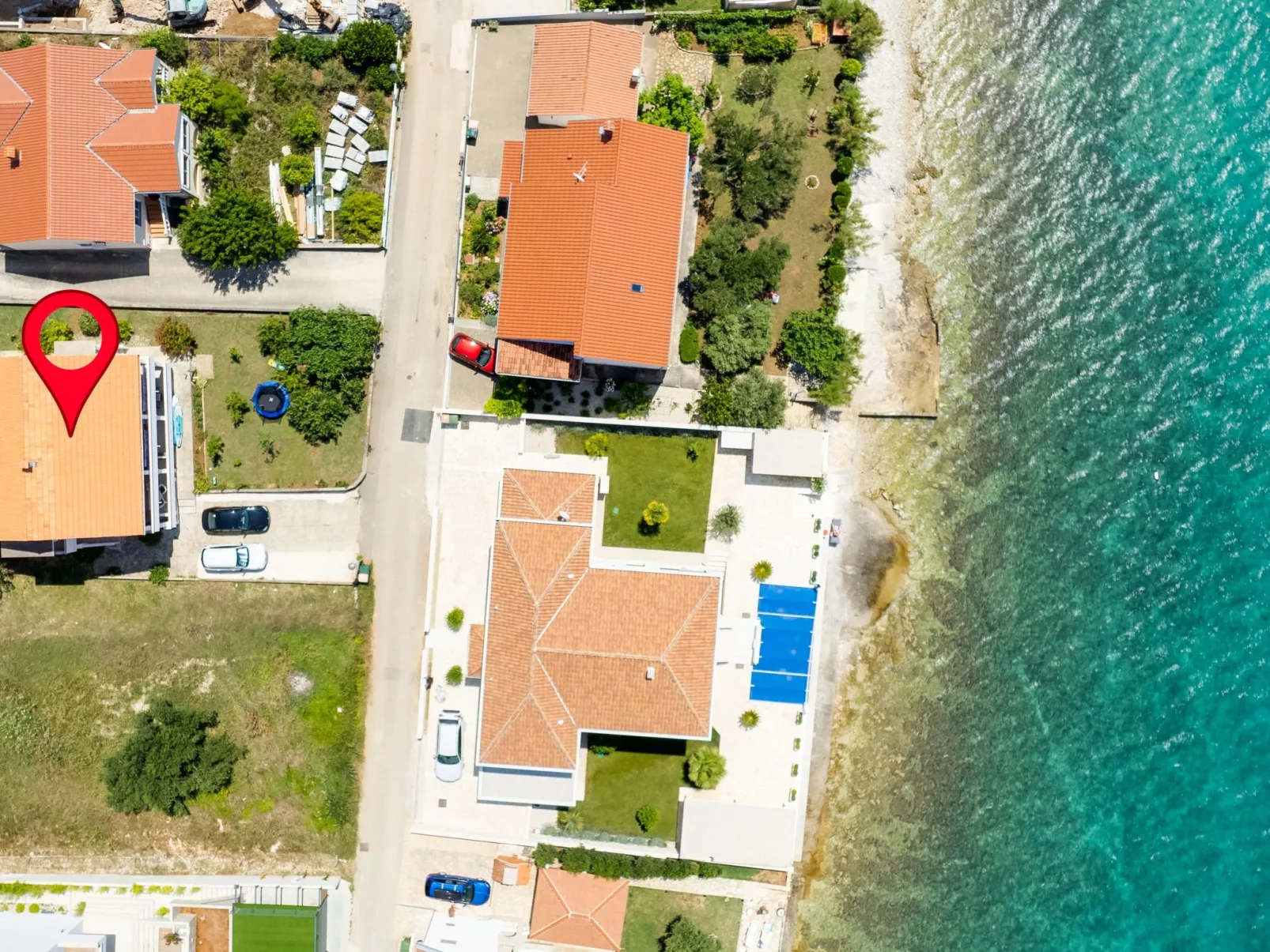 "Lenko 1" mit Blick auf das Wasser-Image-tags.info