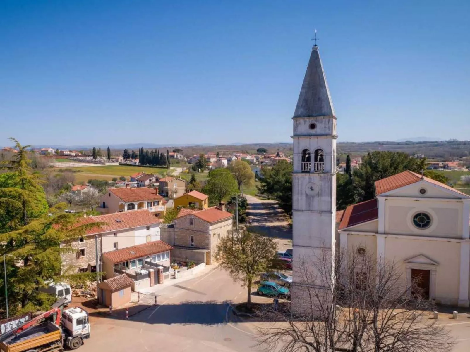 Mit Whirlpool und Sauna, in Kastelir-Dehors