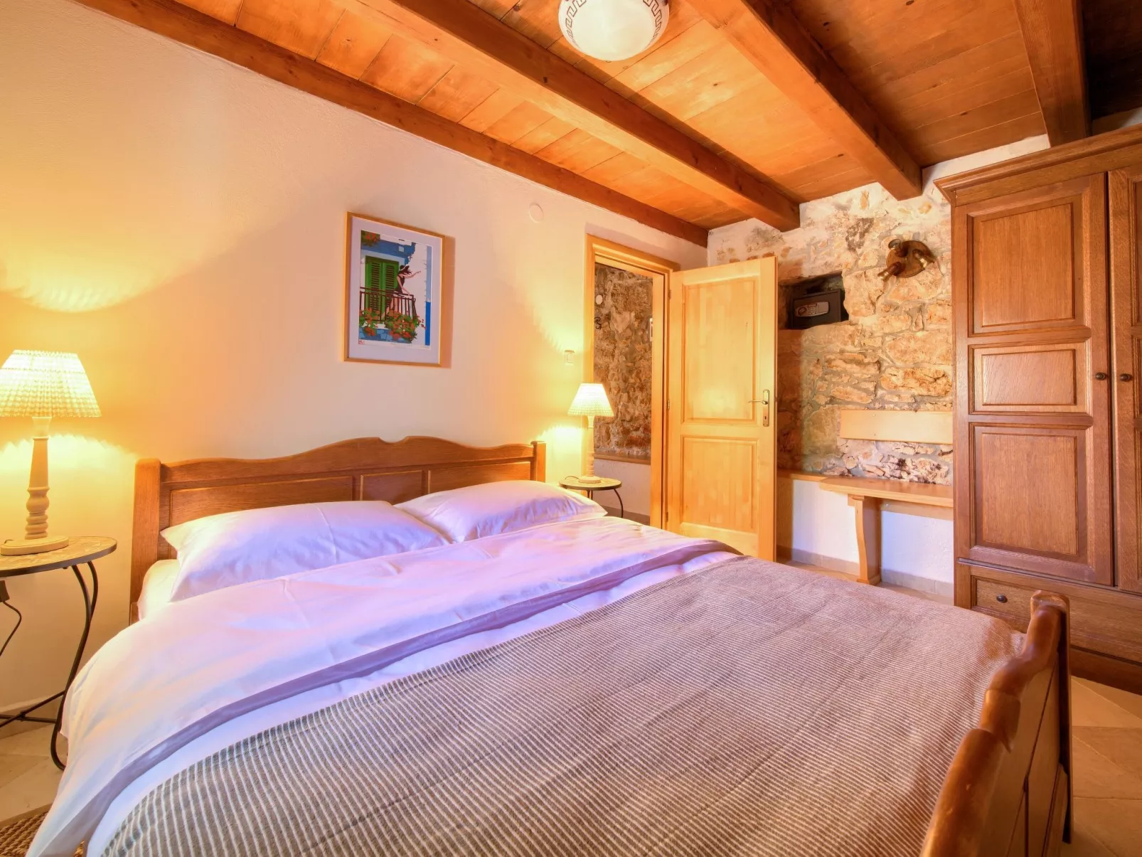 Steinvilla Margaret mit Pool und besonderem Flair-Image-tags.info