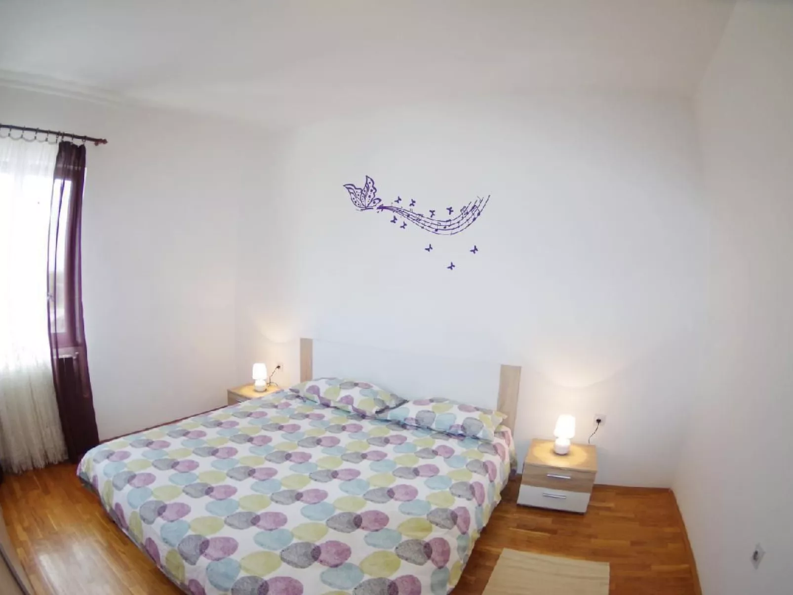 Im Dorf Peresiji-Dedans