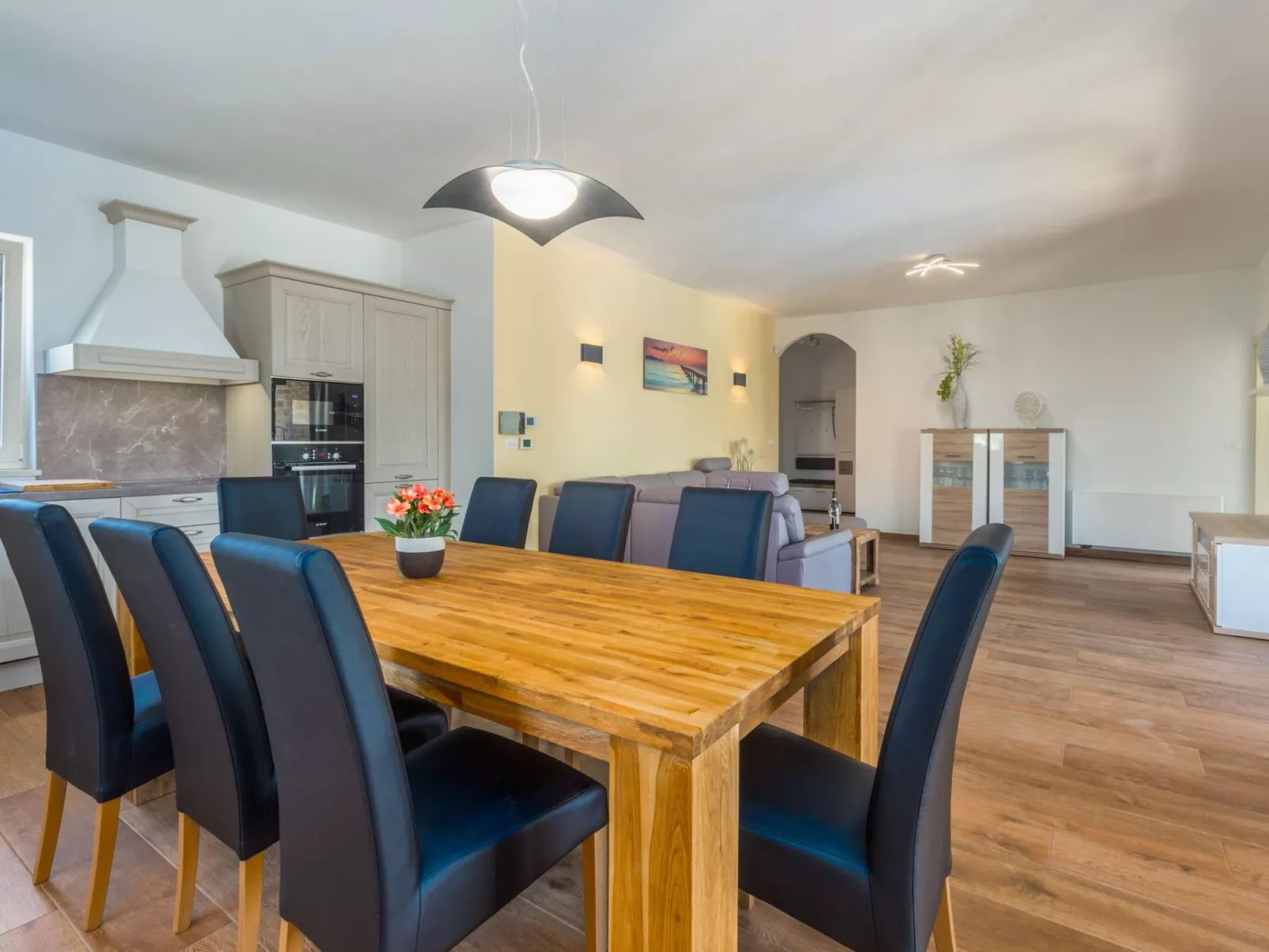 Tolles Ferienhaus in Deklići mit Privatem Pool-Dedans