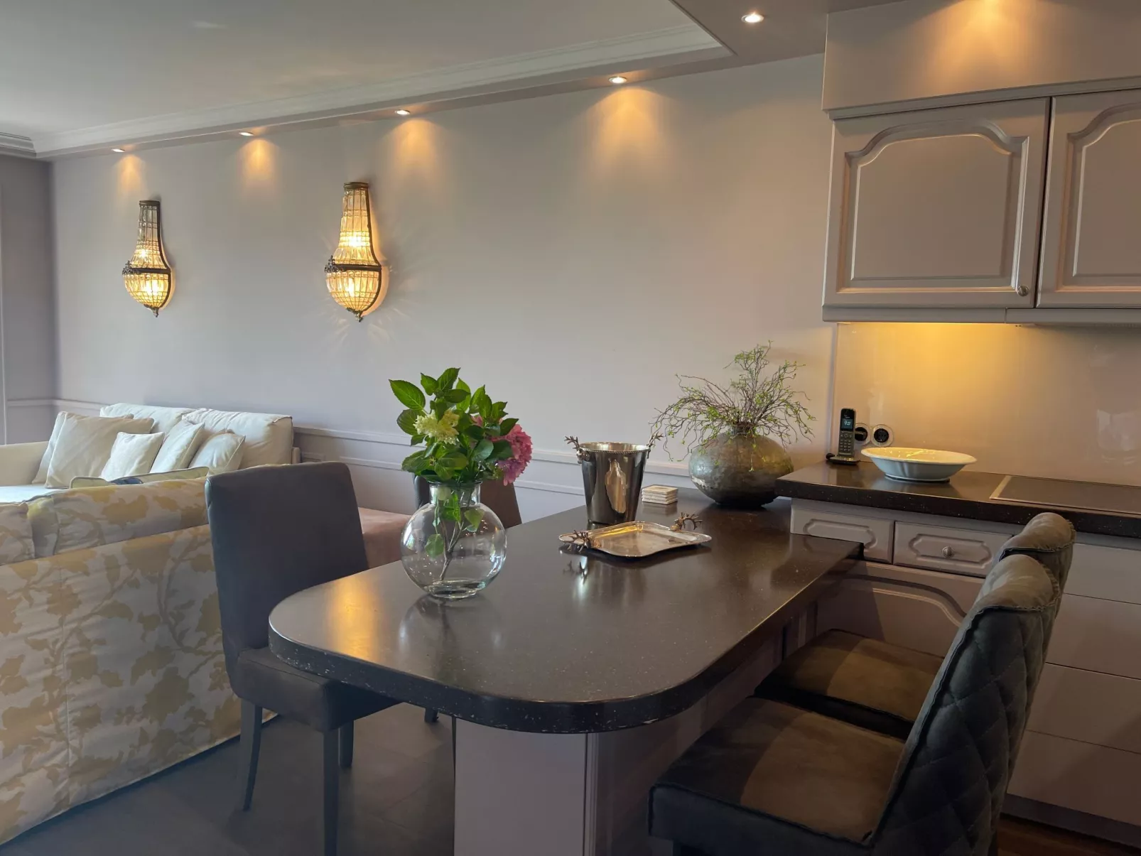 Wünderschöner Hausteil mit Garten-Inside