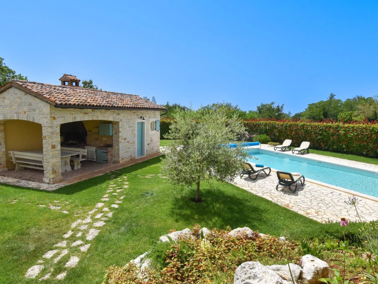 Luxusvilla "Azzurra" mit beheiztem Pool-Outside