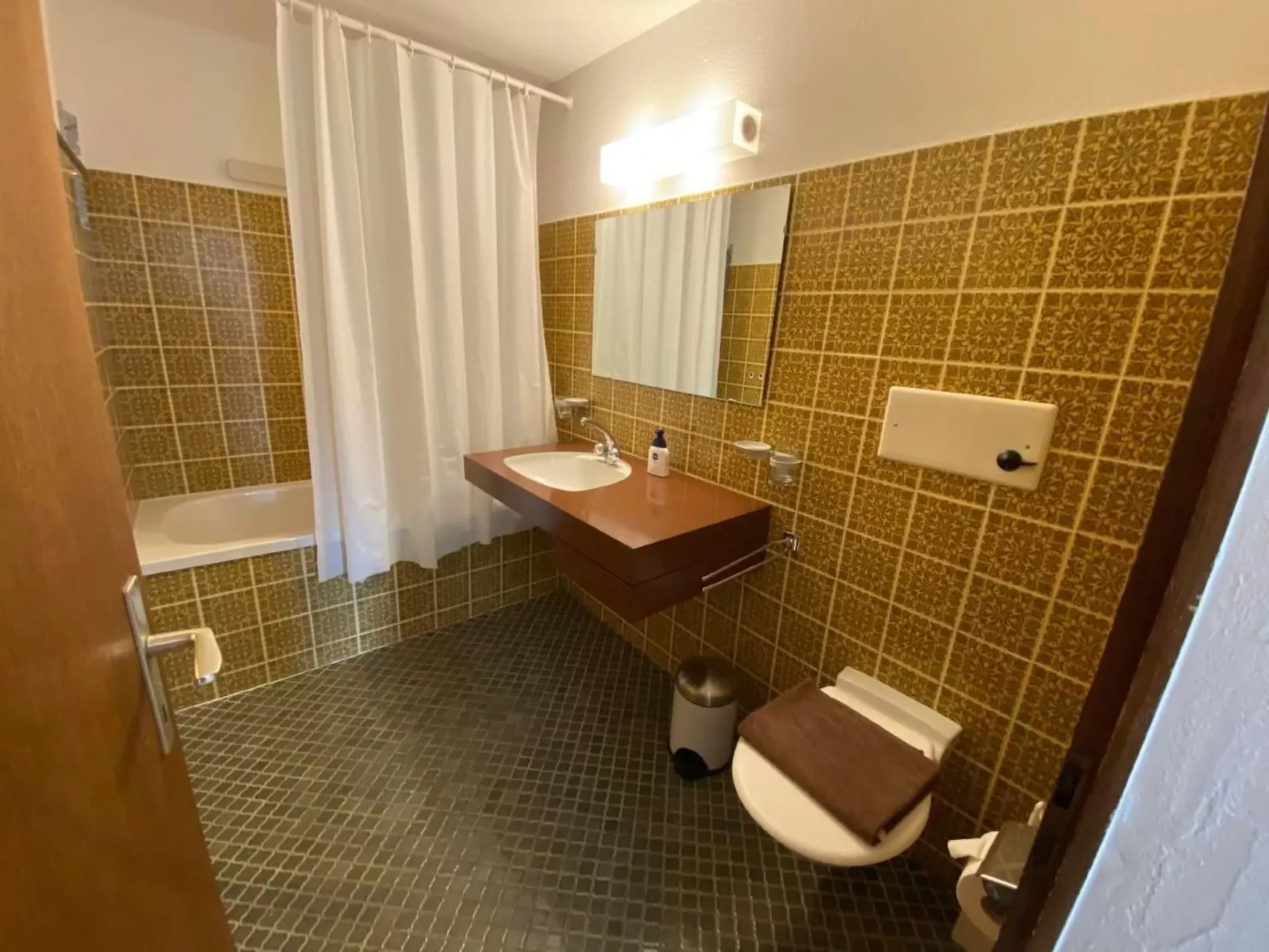 Chesa Calderas 6-Inside