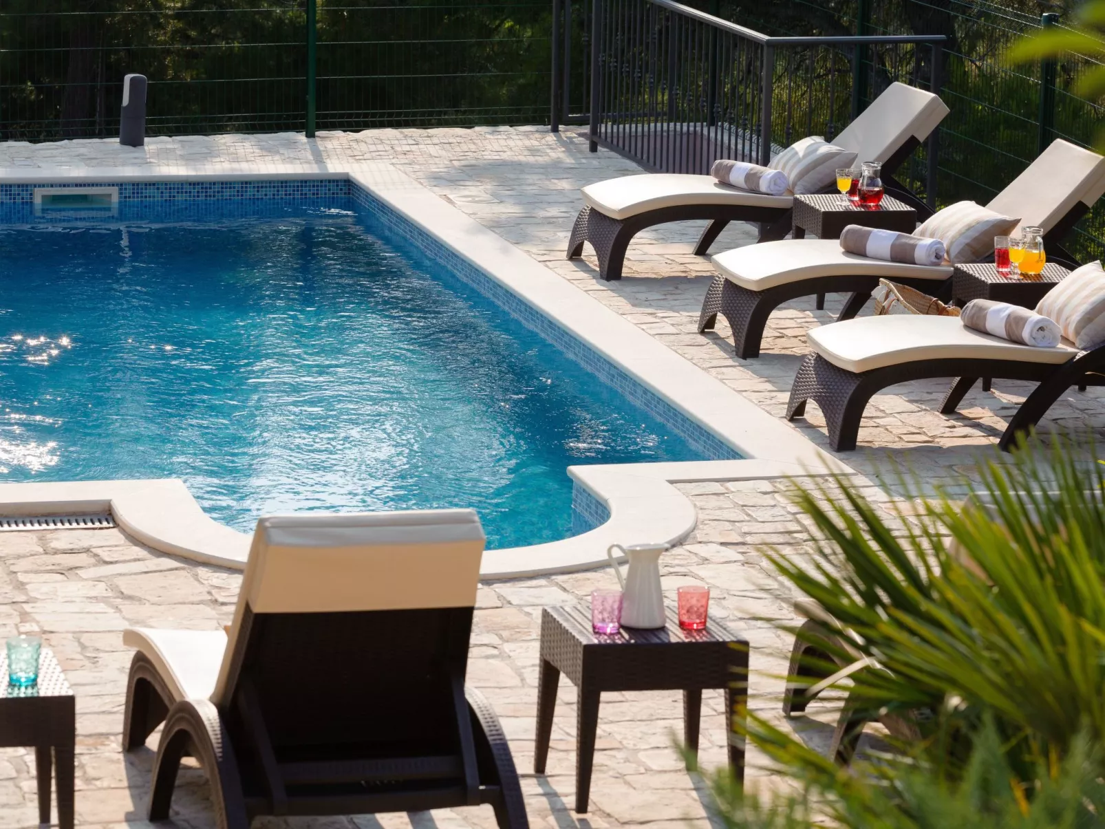 Luxuriöse Steinvilla mit privatem Swimmingpool und herrlichem Meerblick-Dehors