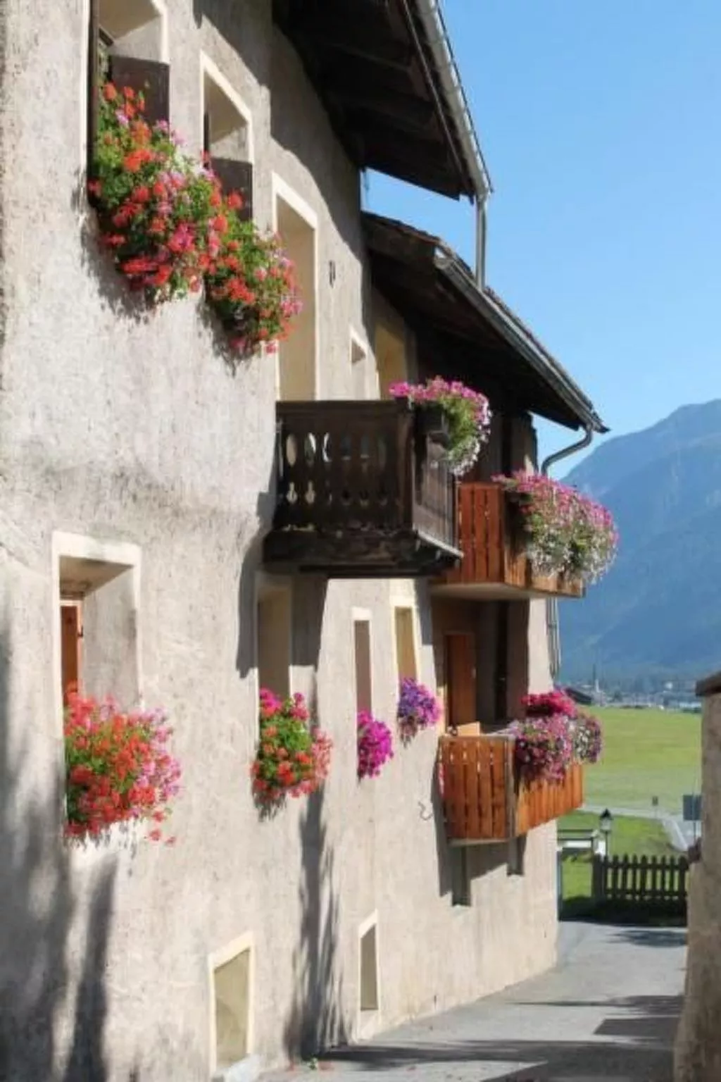 Chesa Margadant-Outside