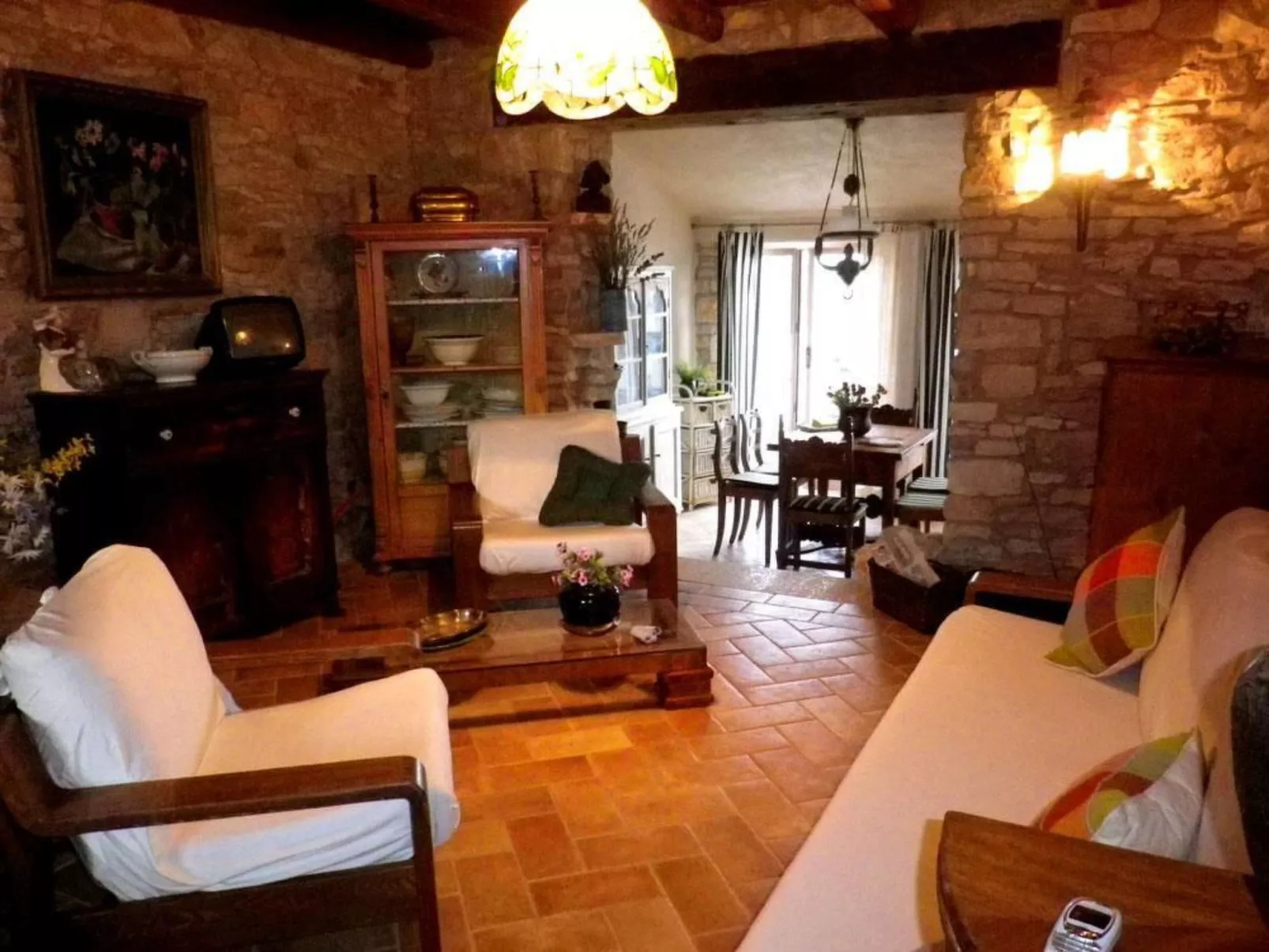 'Adri' mit Wasserblick-Drinnen